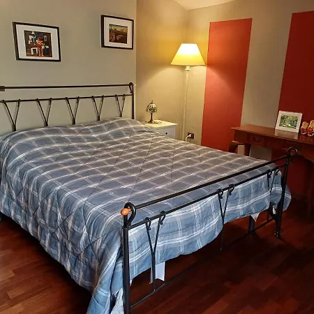 Maison Mondrian, A Due Passi Dal Duomo Διαμέρισμα