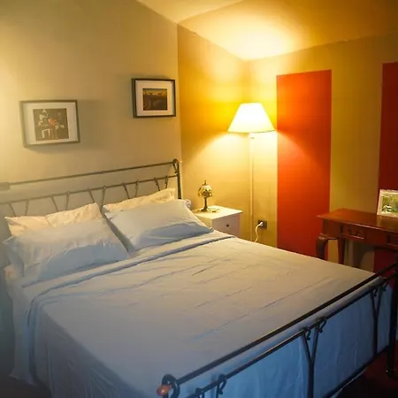 Maison Mondrian, A Due Passi Dal Duomo Διαμέρισμα